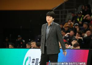 魯媒:山東教練組加班加點開會研究分析 尤其是新賽季3外援的選擇配圖