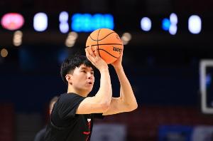 將出戰(zhàn)NBA夏聯(lián)!韓國籃協(xié):李賢重將缺席世預(yù)賽第三窗口期比賽配圖