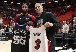 白巧克力：不認(rèn)為我了拯救NBA 若沒(méi)出色隊(duì)友我的傳球就不會(huì)成功配圖