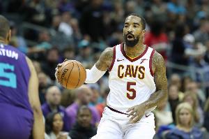 JR：在我長達(dá)16年的職業(yè)生涯里 大概有七成時(shí)間都深陷抑郁情緒配圖