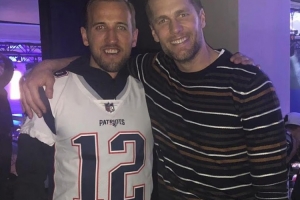 郵報：NFL傳奇湯姆·布雷迪造訪英格蘭隊，令三獅軍團隊員很興奮配圖